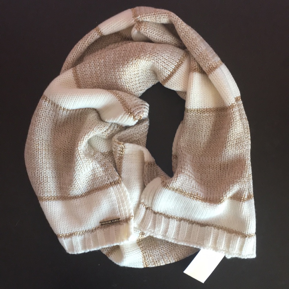 Michael Kors cream and gold knit scarf